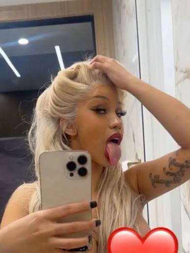 cardi to.jpg
