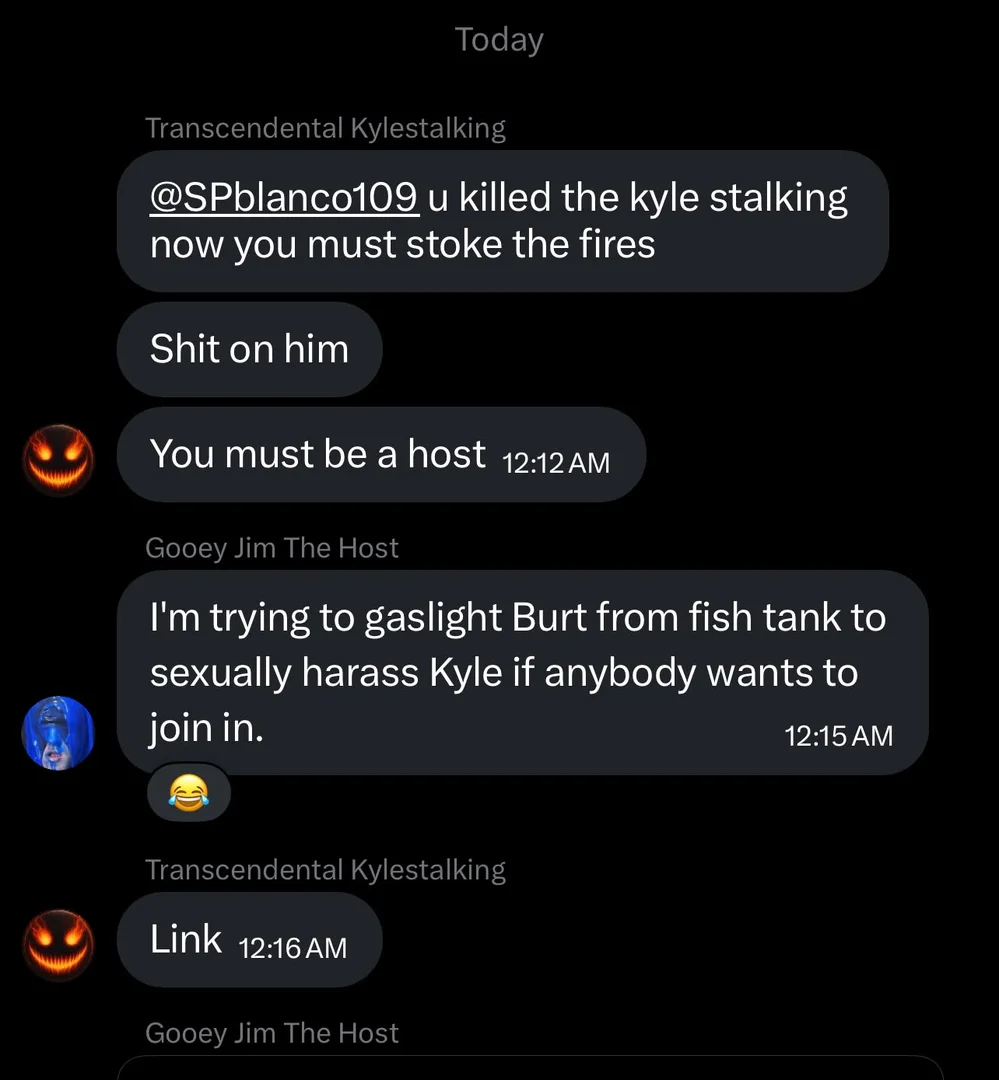 FaceBookGroupChatLeakScreenshot1.webp