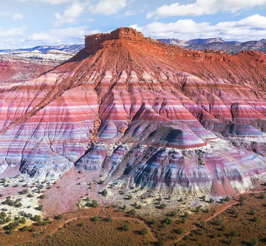 Paria Rainbow Mountains in Utah.jpg